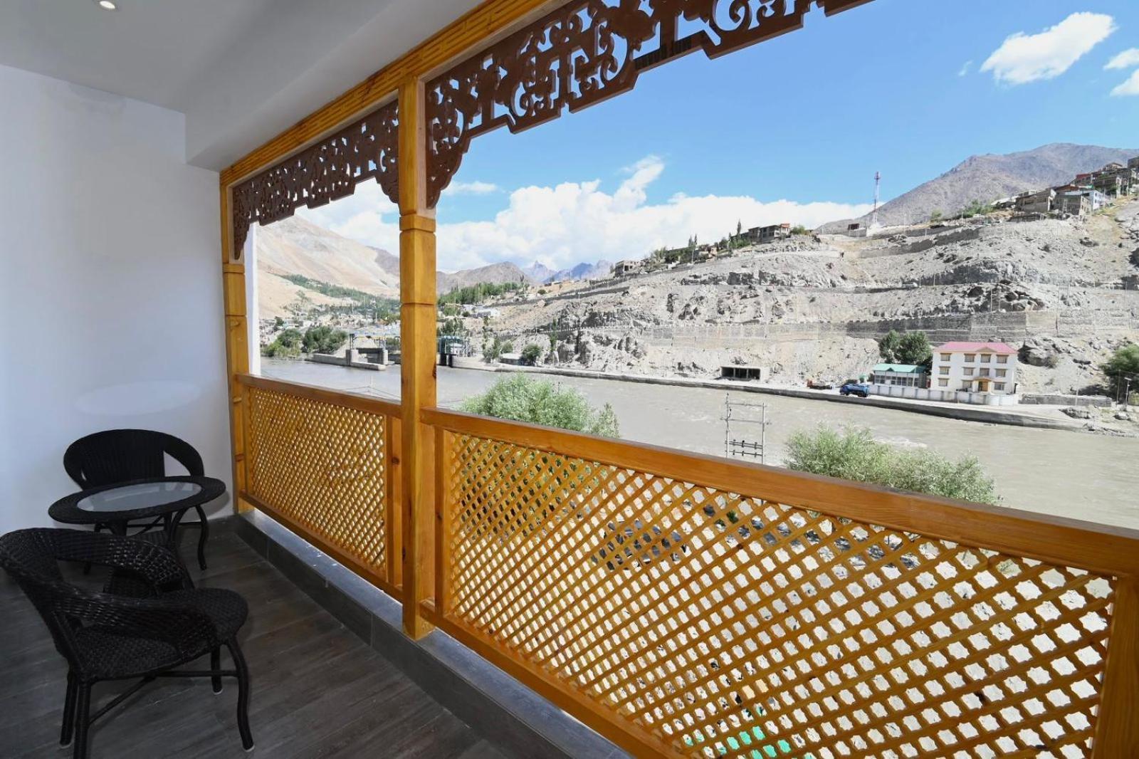 Hotel The Haven Kargil Exterior photo